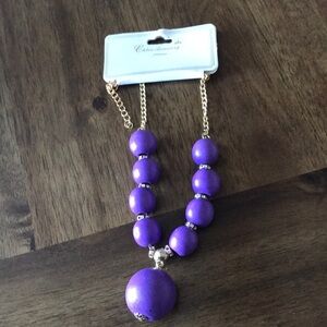Beautiful purple 22 inch necklace ( new )